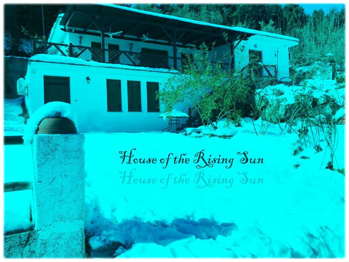 House Of The Rising Sun Villa โคเรฟตอน ภายนอก รูปภาพ